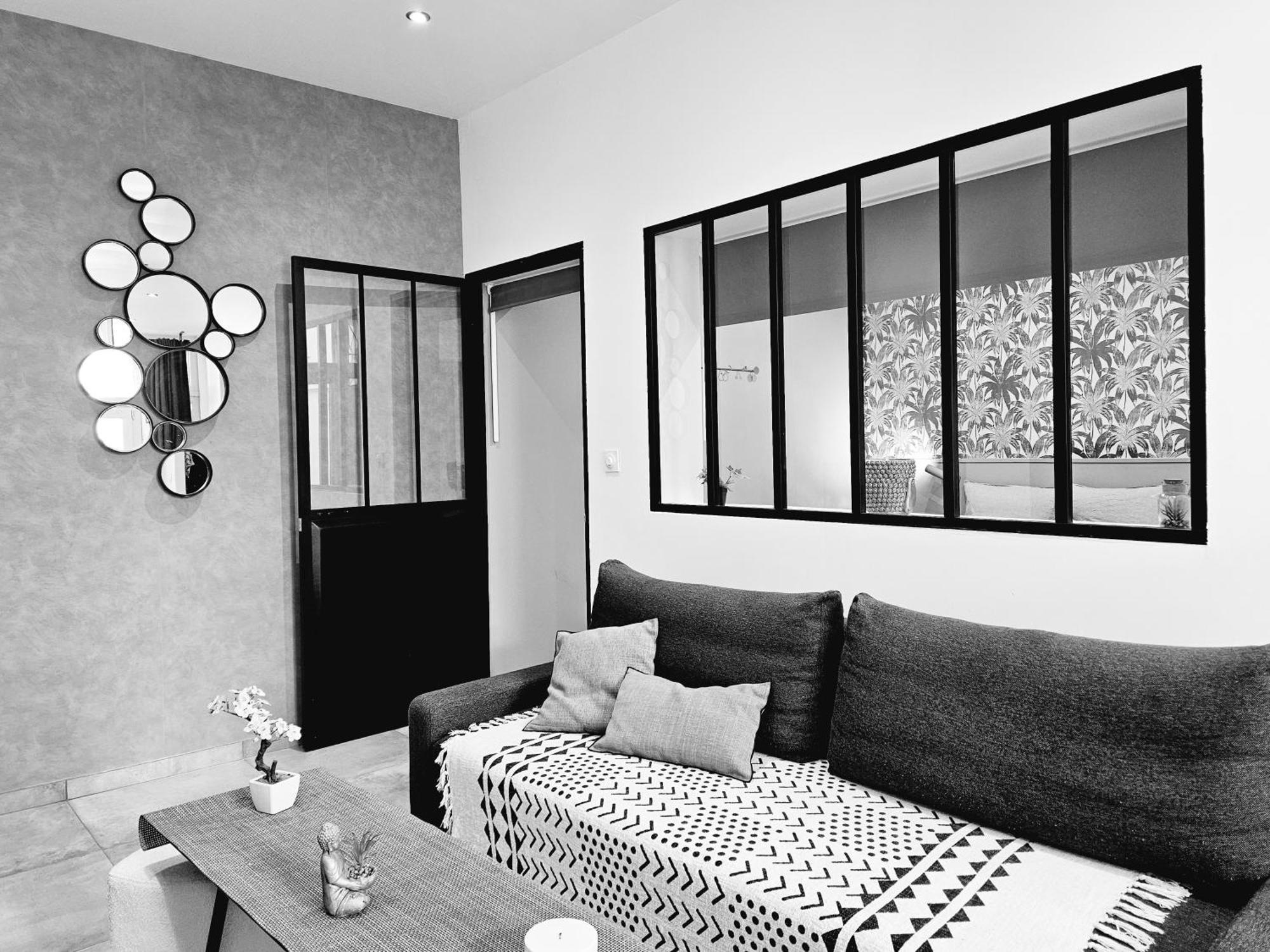 Refuge Urbain - Ideal Pro, Familles & Amis - Le Calme En Hypercentre - Wifi Haut Debit - Netflix - Machine A Laver - Gare, Cathedrale, Commerces, Restaurants & Transports En Commun A Moins De 10 Minutes A Pied Reims Zewnętrze zdjęcie
