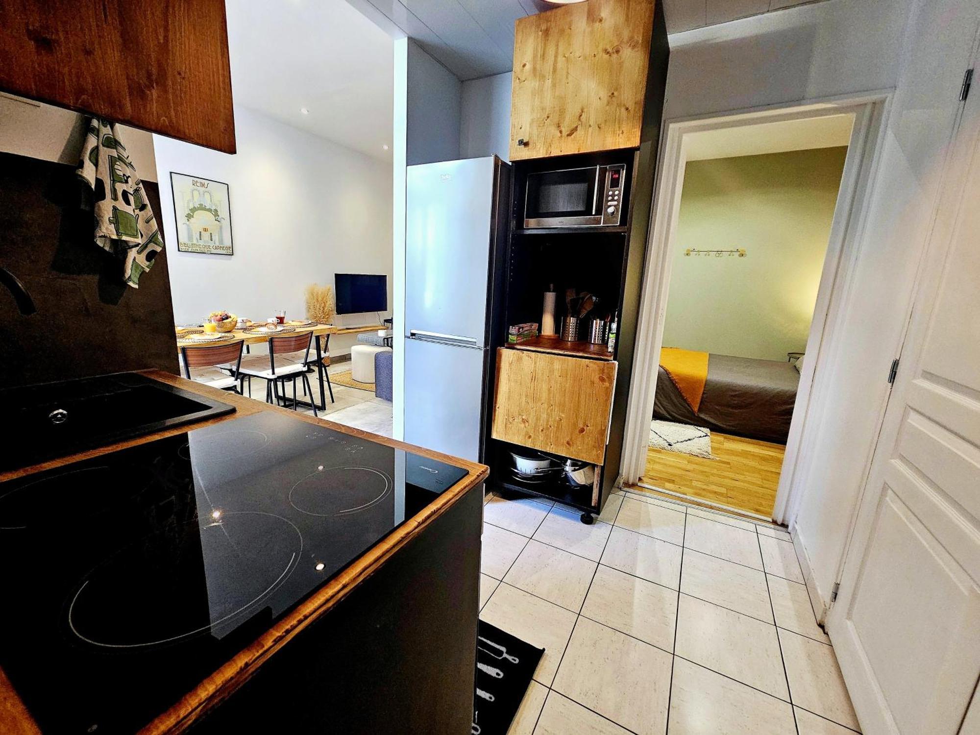 Refuge Urbain - Ideal Pro, Familles & Amis - Le Calme En Hypercentre - Wifi Haut Debit - Netflix - Machine A Laver - Gare, Cathedrale, Commerces, Restaurants & Transports En Commun A Moins De 10 Minutes A Pied Reims Zewnętrze zdjęcie